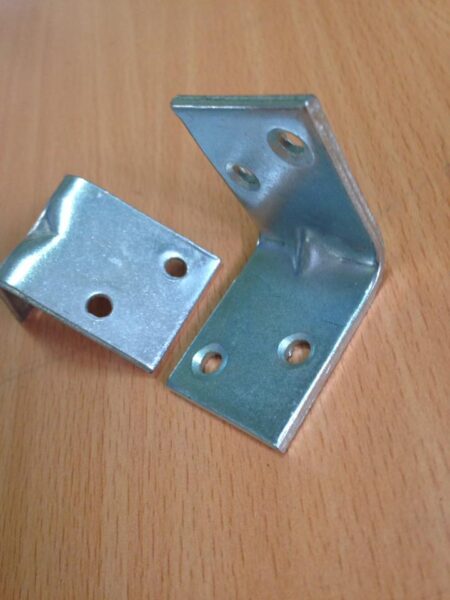 Ke đố cửa nhựa